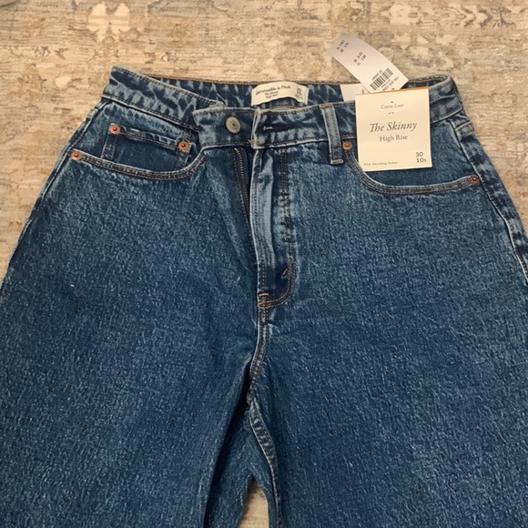 Abercrombie & Fitch Pants - Abercrombie Curve Love”the skinny” high rise